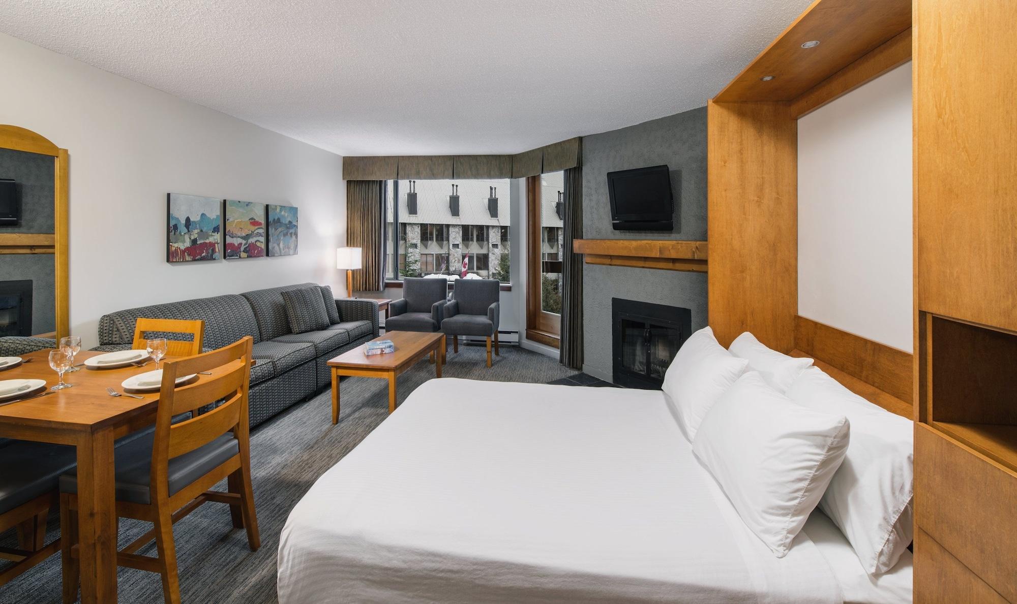 Whistler Village Inn & Suites Exteriör bild